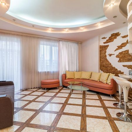 Lux Near Most City With Panoramic Windows Ντνιπροπετρόφσκ Εξωτερικό φωτογραφία
