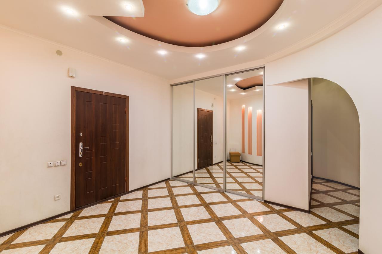 Lux Near Most City With Panoramic Windows Ντνιπροπετρόφσκ Εξωτερικό φωτογραφία