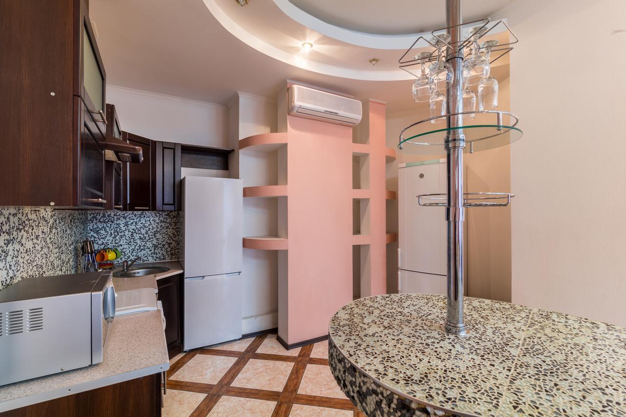 Lux Near Most City With Panoramic Windows Ντνιπροπετρόφσκ Εξωτερικό φωτογραφία