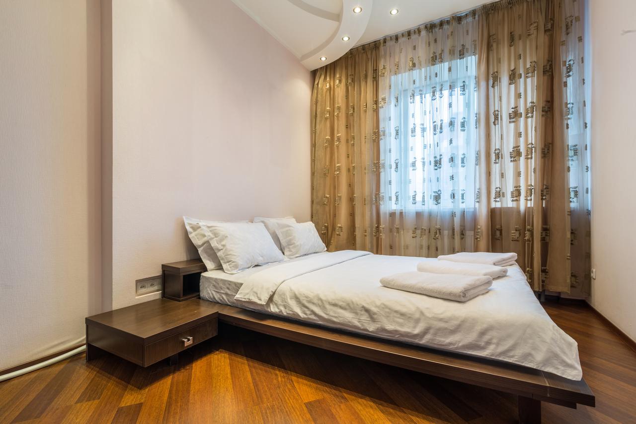Lux Near Most City With Panoramic Windows Ντνιπροπετρόφσκ Εξωτερικό φωτογραφία